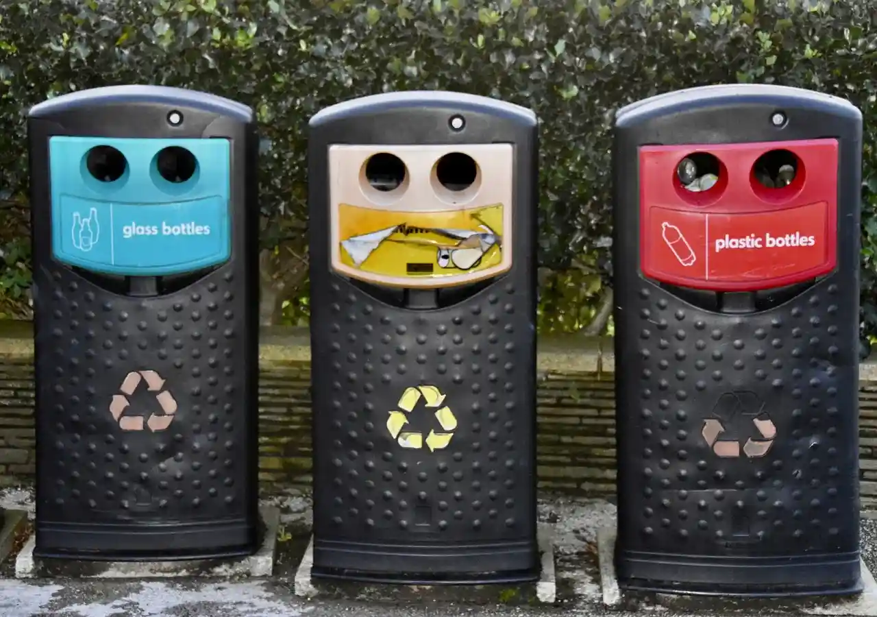 Cubos de reciclaje